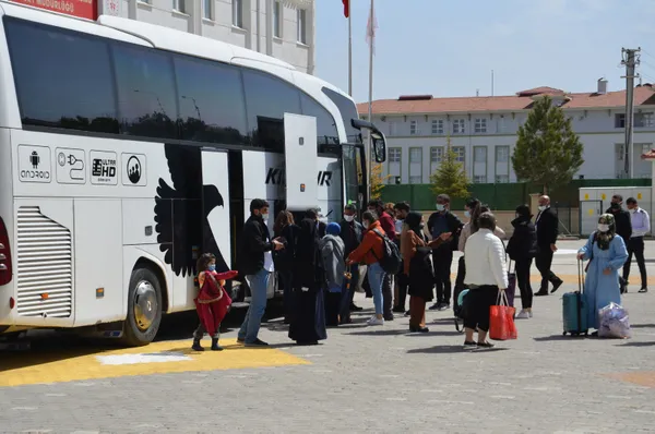 Son dakika | Karaman'da ekipler harekete geçti! 48 yolcu karantinada - 3