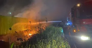 Geri dönüşüm tesisinde çıkan yangın söndürüldü