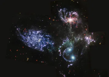 NASA evrenin en derin görüntüsünü paylaştı✨
