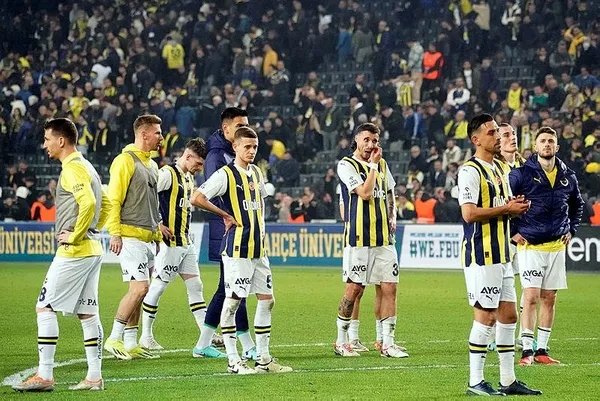 kanarya-zirve-yarisinda-yara-aldi-fenerbahce-2-2-alanyaspor-mac-sonucu-1707677212169.jpeg Kanarya zirve yarışında yara aldı! Fenerbahçe 2-2 Alanyaspor (MAÇ SONUCU) - 3
