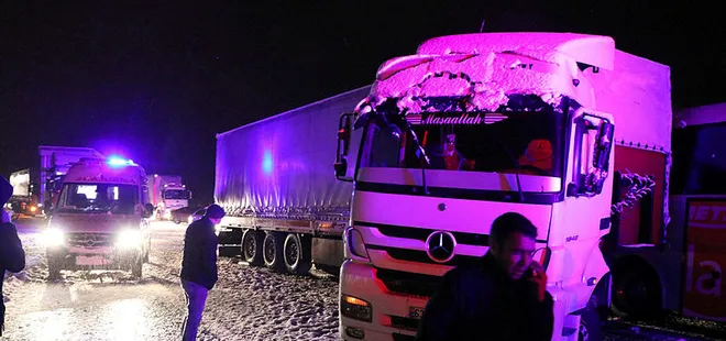 TEM Otoyolu'nda zincirleme trafik kazası!