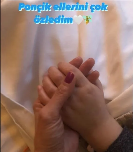 ebru-sallidan-oglu-parsin-olumunun-2yilinda-duygulandiran-paylasim-kavusacagiz-biliyorum-1650136110095.jpeg Ebru Şallı'dan duygulandıran paylaşım: Kavuşacağız biliyorum - 2