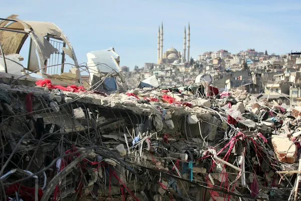 AK Parti’de seçim gündemi değişti! İşte belirlenen 3 ana başlık