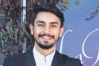 Tuba Büyüküstün yurt dışına kaçıyor! - 2