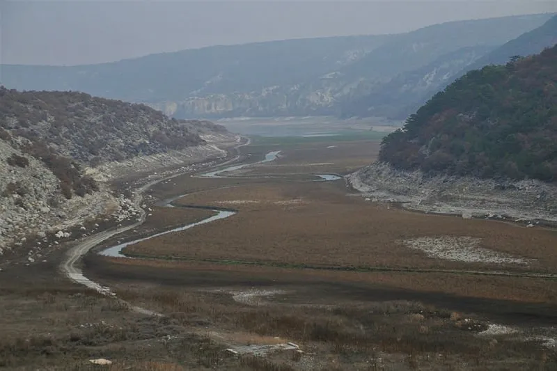 Turkiye De Kuraklik Alarmi Istanbul Ankara Ve Izmir Deki Barajlarda Son Durum