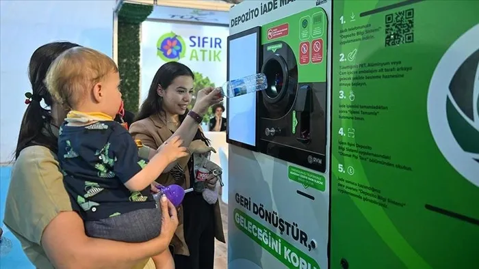 1 Ocak 2025’te resmen başlıyor! Depozito iade dönemi! Şişeler makineye atıldıkça cüzdanlar dolacak