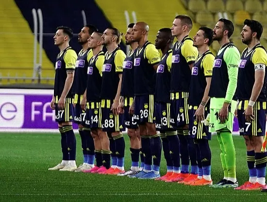 Süper Lig’de düğüm çözülüyor! Kritik cumartesi geldi!