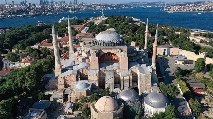 Minarelerin gölgesinde bir şehir: Ayasofya’dan Çamlıca’ya İstanbul’un camileri 4