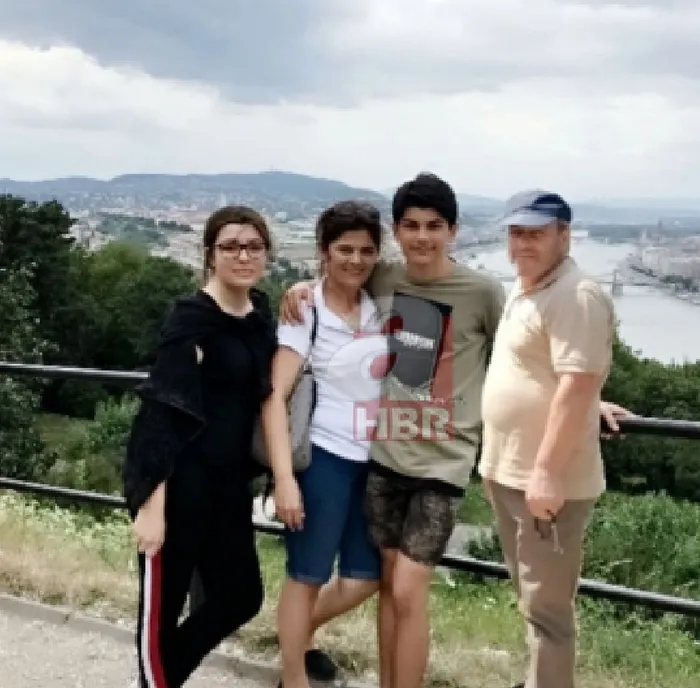 Yaşar Uçar eşi ve çocukları (Foto: ahaber.com.tr)