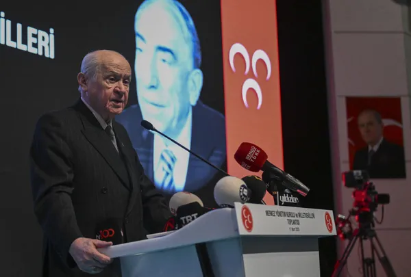Devlet Bahçeli’den hazine desteği teklifi: Depremzedelere dağıtılsın