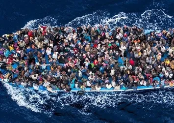 Mısır'da 600 kişiyi taşıyan göçmen teknesi battı