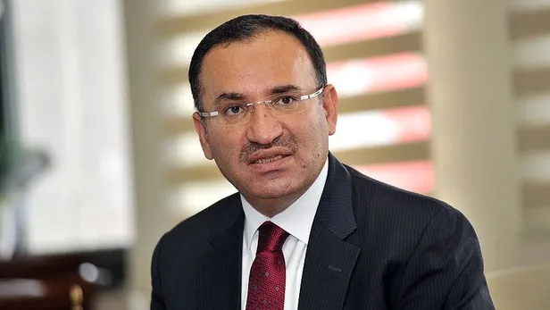 bekir-bozdag-kimdir-yeni-adalet-bakani-bekir-bozdag-kac-yasinda-ve-nereli-iste-bekir-bozdagin-hayat-hikayesi-1643435945395.jpg Bekir Bozdağ kimdir? Yeni Adalet Bakanı Bekir Bozdağ kaç yaşında ve nereli? İşte Bekir Bozdağ'ın hayat hikayesi - 3