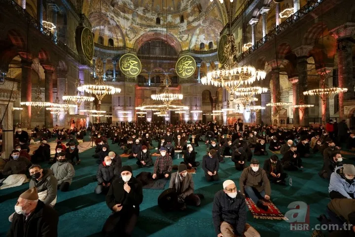 Ayasofya Camii'nde Regaip Kandili coşkuyla idrak edildi 10
