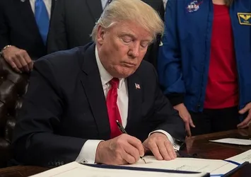 ABD Başkanı Trump Küba ile kapıları kapatıyor
