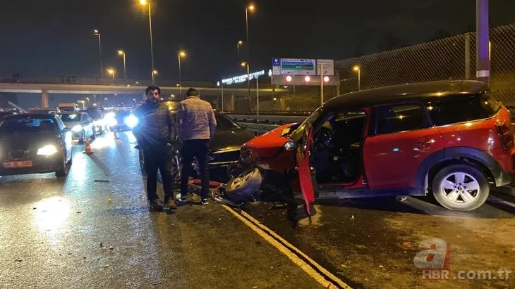 İstanbul’da zincirleme trafik kazası! E-5’te Halıcıoğlu kavşağında trafik yoğunluğu