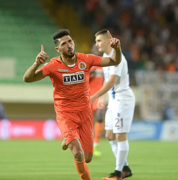 Medipol Başakşehir’den ’Emre Akbaba ile anlaşıldı’ açıklaması