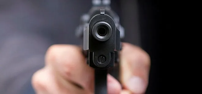 Silahla oynayan 14 yaşındaki çocuk kardeşini vurdu!