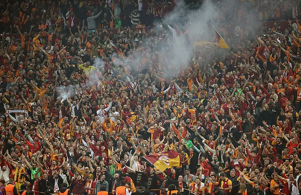 Cimbom’dan 32 yıl sonra bir ilk! Derbi galibiyetiyle gerçekleşti...