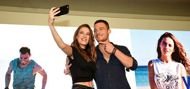 Serenay Sarıkaya ve Kerem Bursin ayrıldı mı?