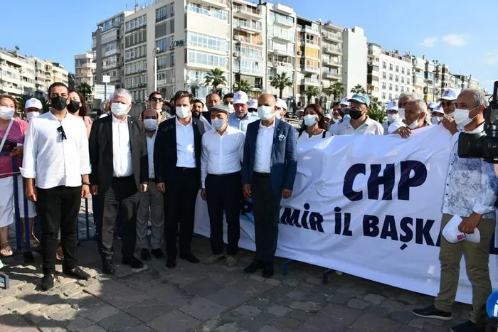 Son dakika: CHP ve HDP’den İzmir’de ortak miting! Tepki yağıyor: Kandil’e selam vererek seçim için düğmeye basıldı