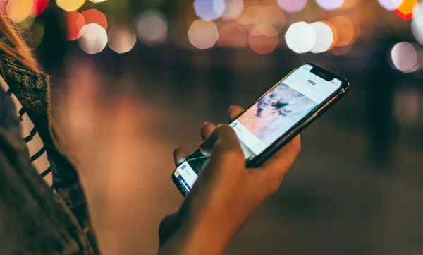cinde-cocuklarin-okulda-cep-telefonu-kullanmasi-yasaklandi-1612353113698.jpg Çin'de çocukların okulda cep telefonu kullanması yasaklandı - 3