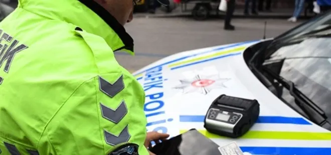 Tuzla'da trafikte araca keserli saldırı!