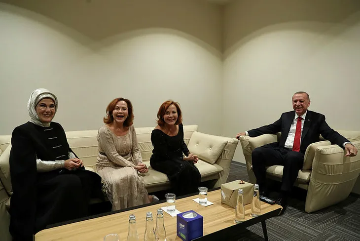 Başkan Erdoğan, piyanist Pekinel kardeşlerle bir araya geldi - 1