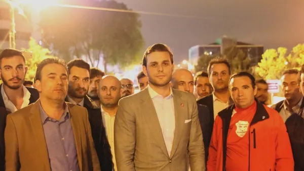 iyi-parti-kurucularindan-mehmet-aslandan-skandal-paylasim-sehitler-koprusu-uzerinden-cifte-provokasyon-1661293883221.jpg İYİ Parti kurucularından Mehmet Aslan'dan skandal paylaşım: Şehitler Köprüsü üzerinden çifte provokasyon - 1