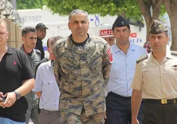 Tuğgeneralin emir askeri, 'Üs İmamı'nın oğlu çıktı