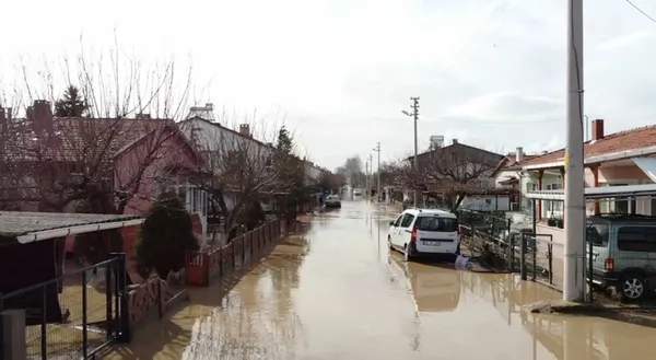 1612266208262.jpg Kırklareli sular altında kaldı! Ev sahipleri gözyaşlarını tutamadı - 1
