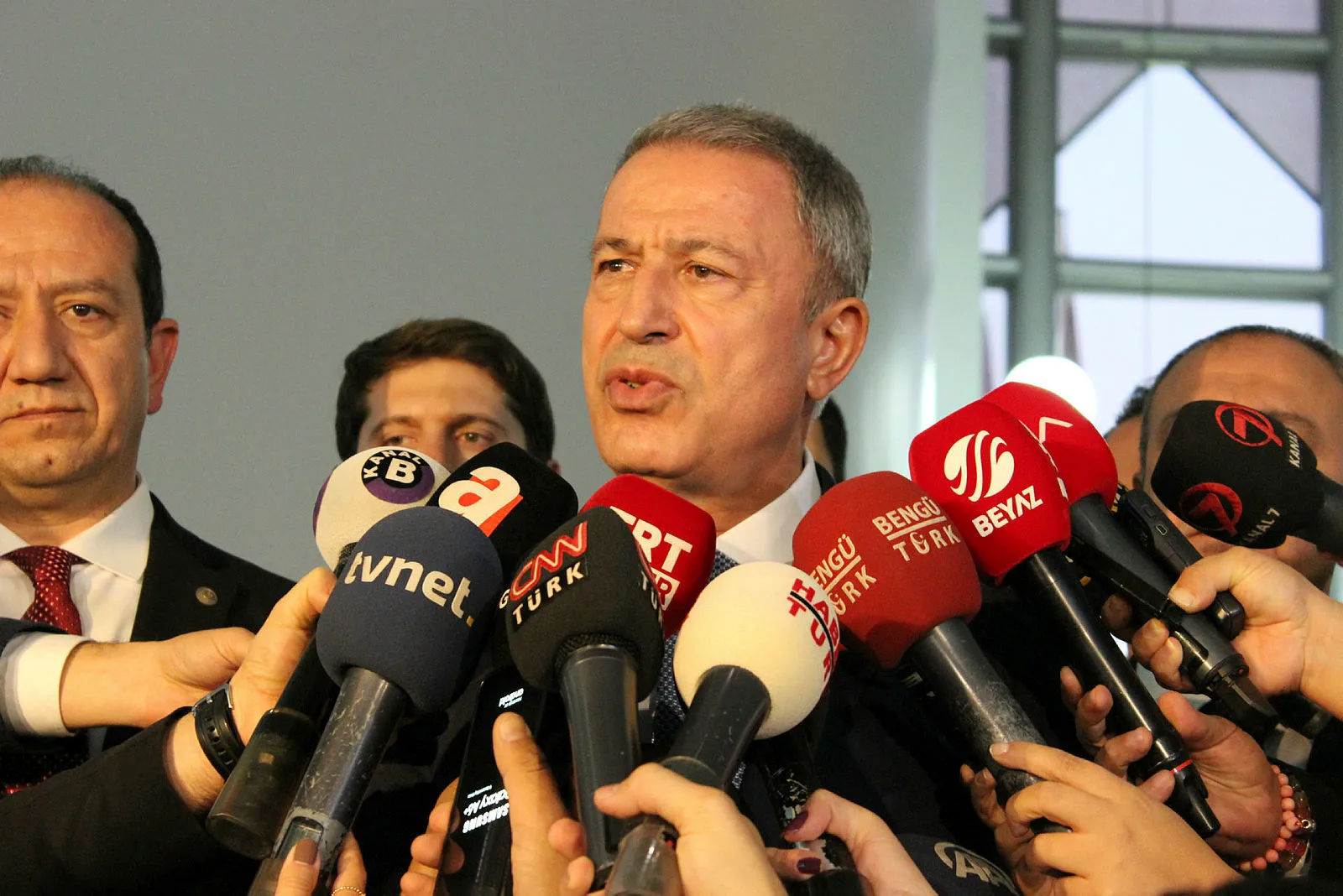 Milli Savunma Bakanı Akar’dan kimyasal silah propagandasına yanıt