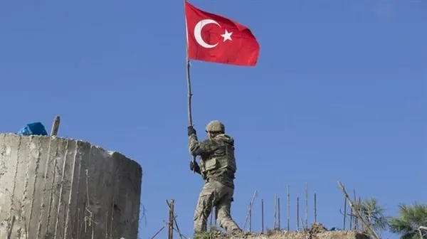 1606670015604.jpg CHP'li Özgür Özel Mehmetçiğe hakareti savunurken A Haber'i de hedef aldı - 5
