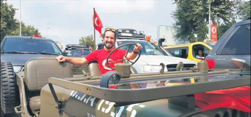 Doğukan Manço da klasik otomobiller konvoyundaydı