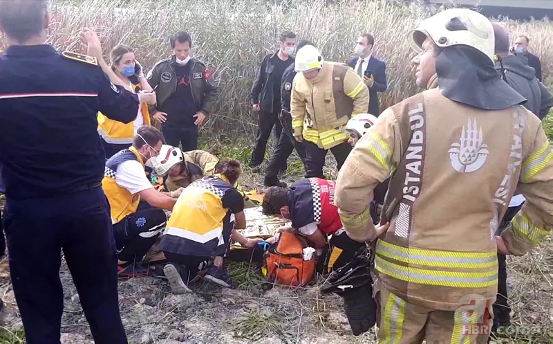 Son dakika: İstanbul Büyükçekmece'de eğitim uçağı düştü! A Haber olay yerinde 13