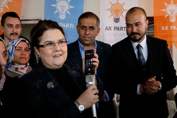 son-dakika-baskan-erdogan-osmaniyedeki-partililere-hitap-etti-1682688679920.jpg Son dakika: Başkan Erdoğan Osmaniye'deki partililere hitap etti - 1
