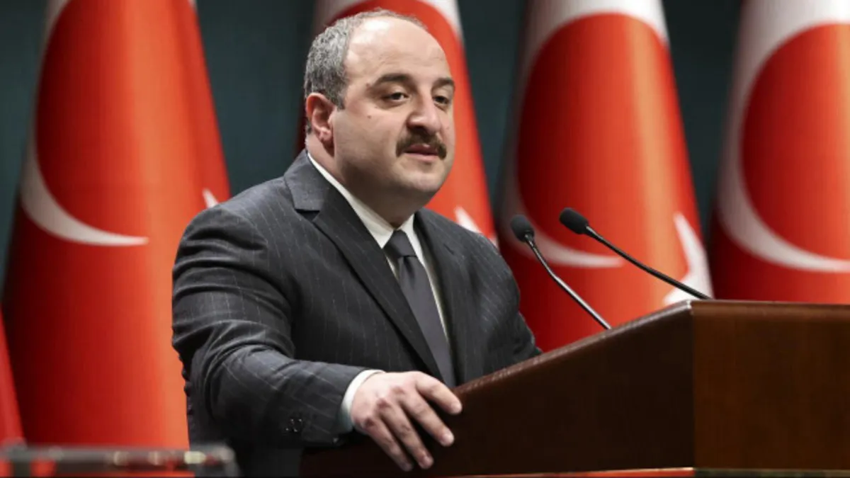 Mustafa Varank'tan Özgür Özel'e tepki: Seri halinde yalan söylüyor