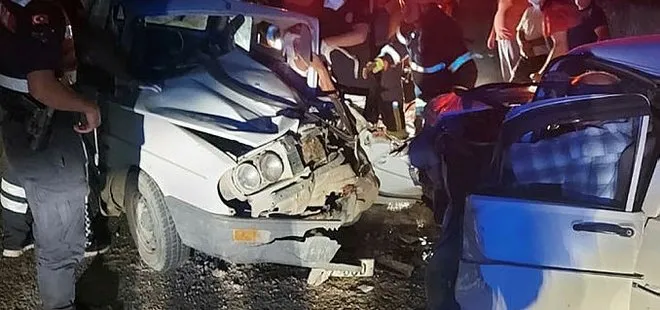 Denizli’de korkunç kaza: İki otomobilin kafa kafaya çarpışması sonucu bir kişi hayatını kaybetti dört kişi yaralandı