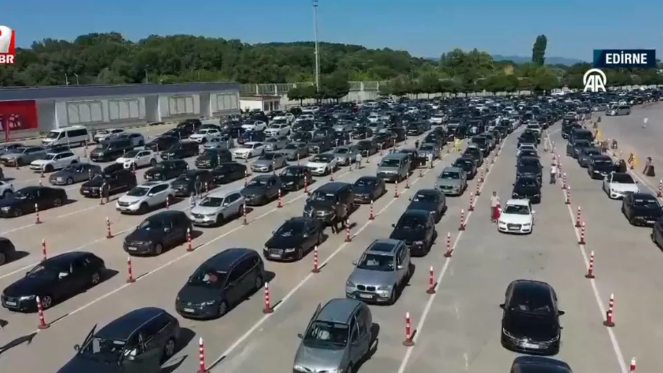 Kapıkule’de gurbetçi yoğunluğu
