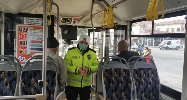 Otobüslerde sivil polislerden Kovid-19 denetimi - 2