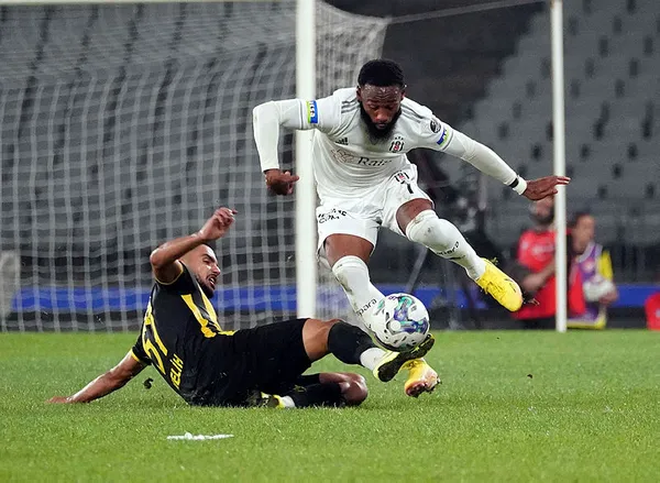 İstanbulspor- Beşiktaş maçında 4 gol! MAÇ SONUCU ÖZET 2-2