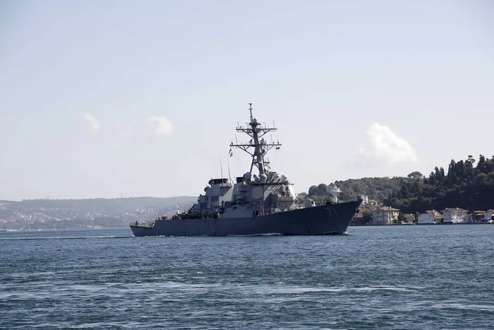 Son dakika: ABD savaş gemisi İstanbul Boğazı'ndan geçti - 3