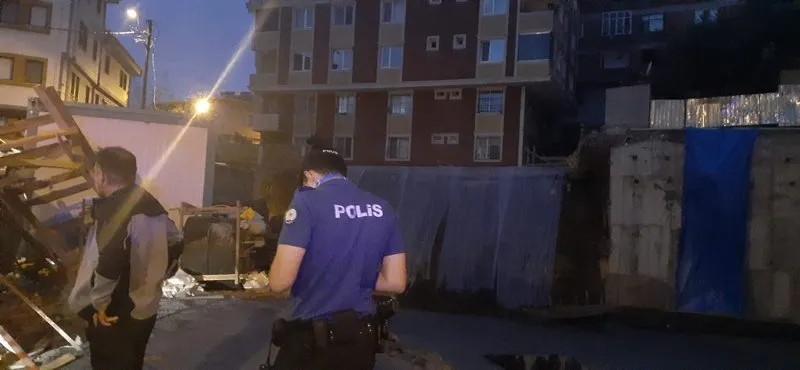 Istanbul Gaziosmanpasa Da Panik Polis Tek Tek Evlerin Kapisini Caldi