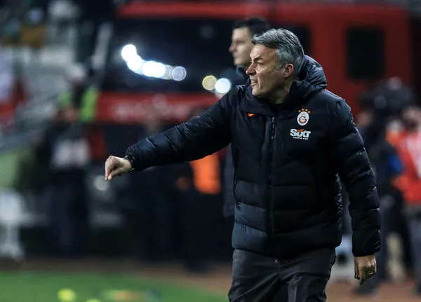 torrentten-maglubiyet-yorumu-ilk-20-dakikada-maci-kaybettik-1646507563180.jpg Torrent'ten mağlubiyet yorumu: İlk 20 dakikada maçı kaybettik - 2