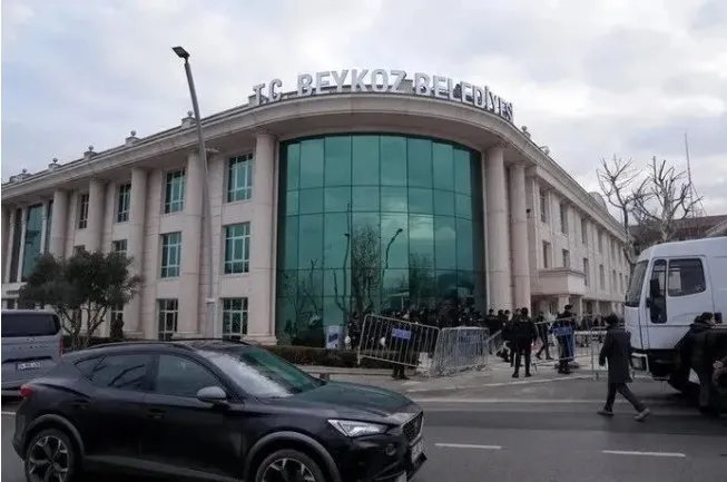 Beykoz Belediyesi'nde 27 Şubat günü ihalede usulsüzlük tespit edilmesi nedeniyle Beykoz Cumhuriyet Başsavcılığı tarafından soruşturma başlatıldı. (A Haber Arşiv)