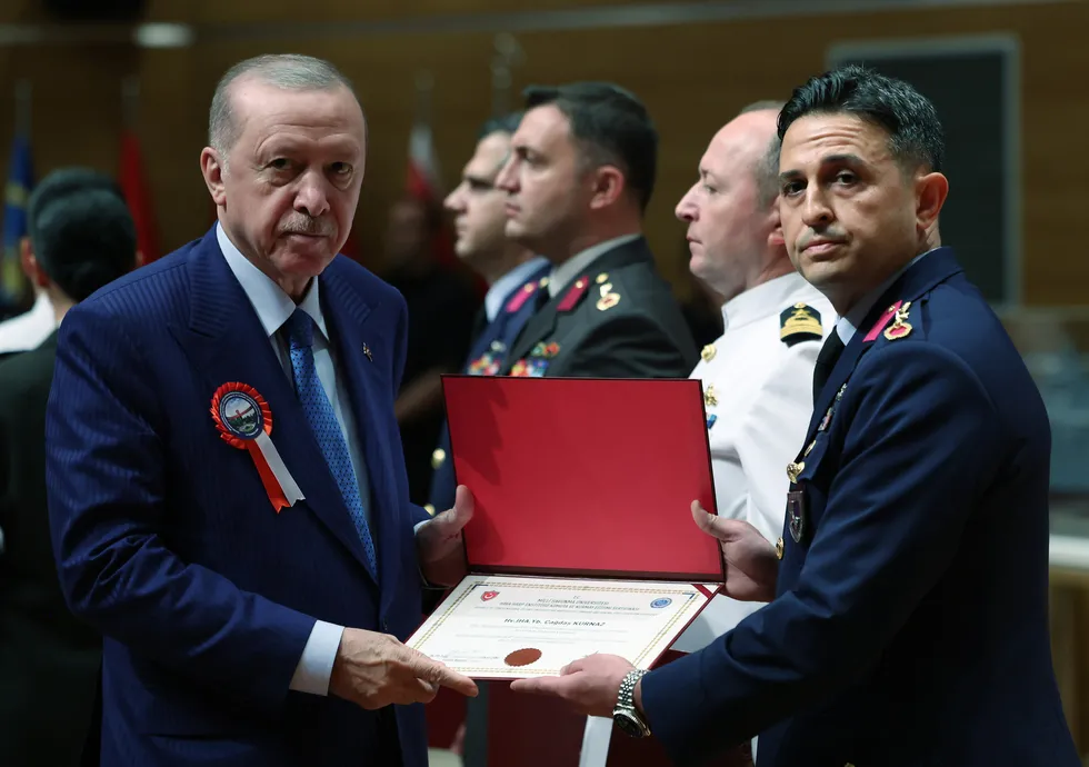 Başkan Erdoğan'dan mezuniyet töreninde net mesaj: Milli güvenlikten taviz vermeyiz - 7