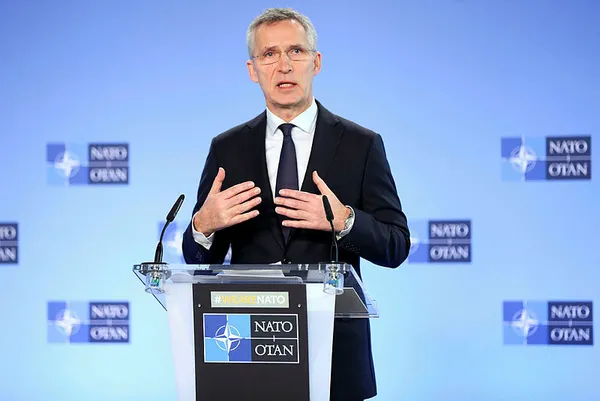 NATO'dan Covid-19 gündemiyle olağanüstü toplandı! NATO Genel Sekreteri Jens Stoltenberg'den flaş açıklama - 1