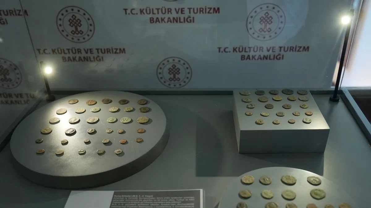 1700 yıllık tarihi sikkeler artık ana yurdunda! Türkiye kültürel mirasının peşini bırakmıyor