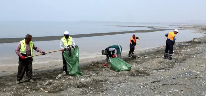 Van Gölü sahilinde temizlik! 10 ton çöp toplandı