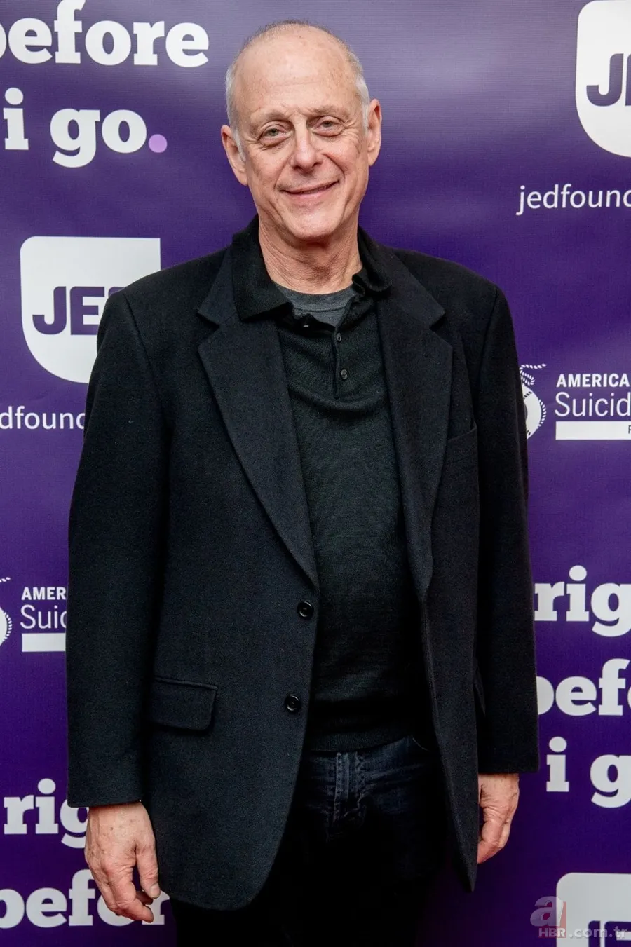 Corona virüsten hayatını kaybeden ünlüler! 10