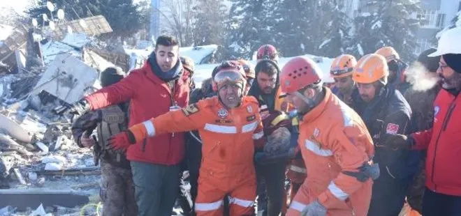 Malatya’da mucize! ‘Köpük’ tepki verdi 77 saat sonra enkazdaki kadın kurtarıldı